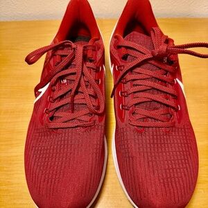 New Nike Dark Red Athletic Men's Shoes/ sneakers, Air zoom design size 10